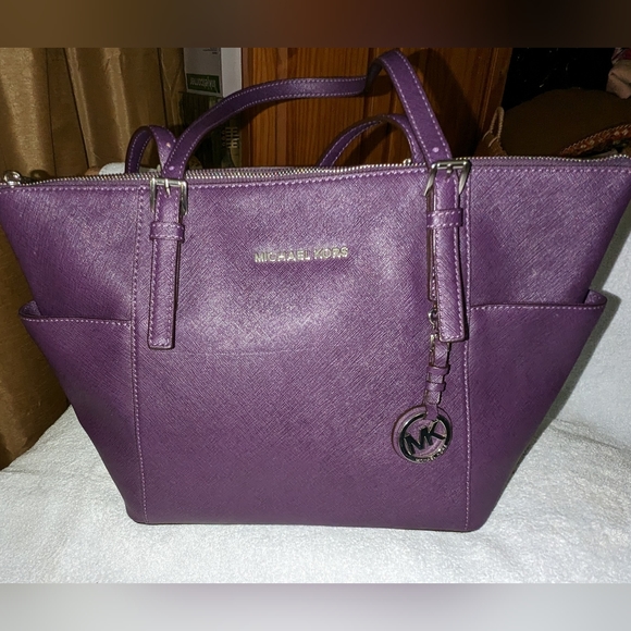 Michael Kors purple saffiano leather travel yet set tote. - Picture 1 of 13